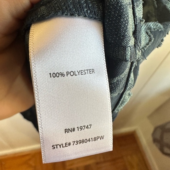 The Pioneer Woman Blue Button Front Women’s Blouse Size Large - Picture 10 of 10